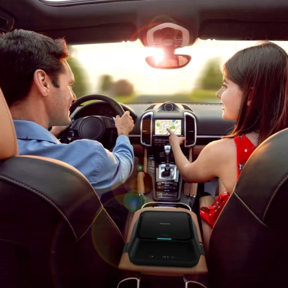 philips-gopure-car-air-purifier-in-car-usage