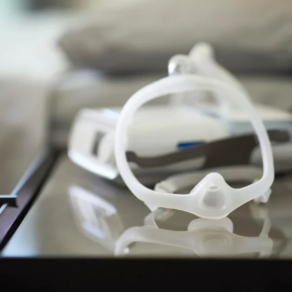 philips-dreamwear-nasal-mask-lifestyle